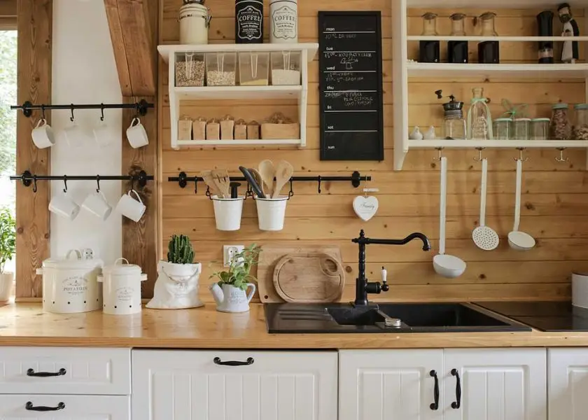 Dapur Estetik Minimalis dengan Rak Terbuka